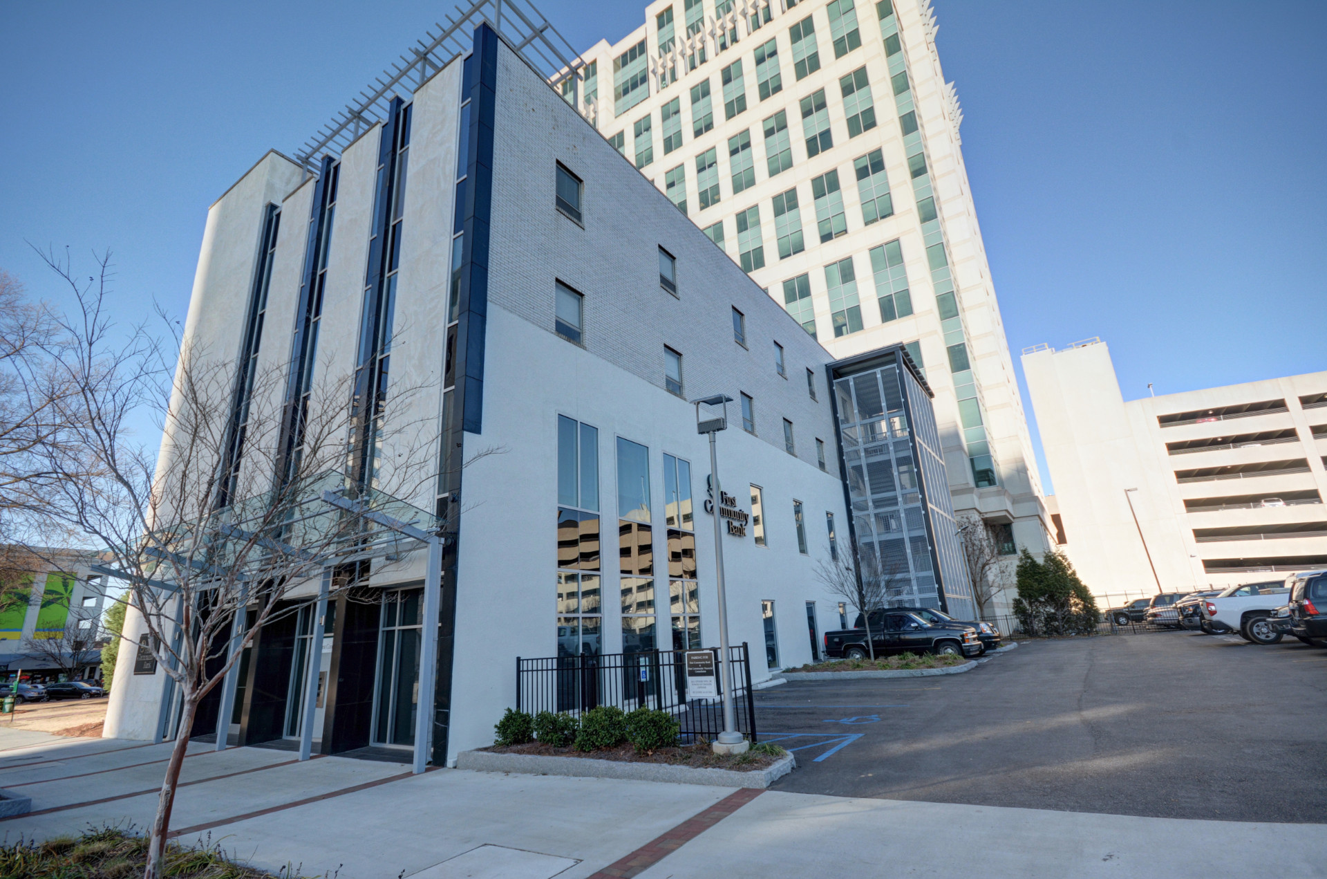First Community Bank Lady Street, Columbia, SC (Adaptive ReUse) A