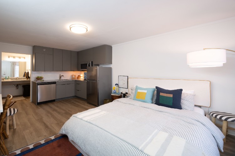 The Teale Navy Yard Apartments